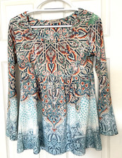 One World Vintage Ladies Top Size Medium Polyester Blend Made in USA Long Sleeve