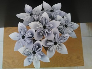 Détails Sur Bouquet Fleurs Papier Partitions Décoration Cadeau Mariage Fête Origami Unique