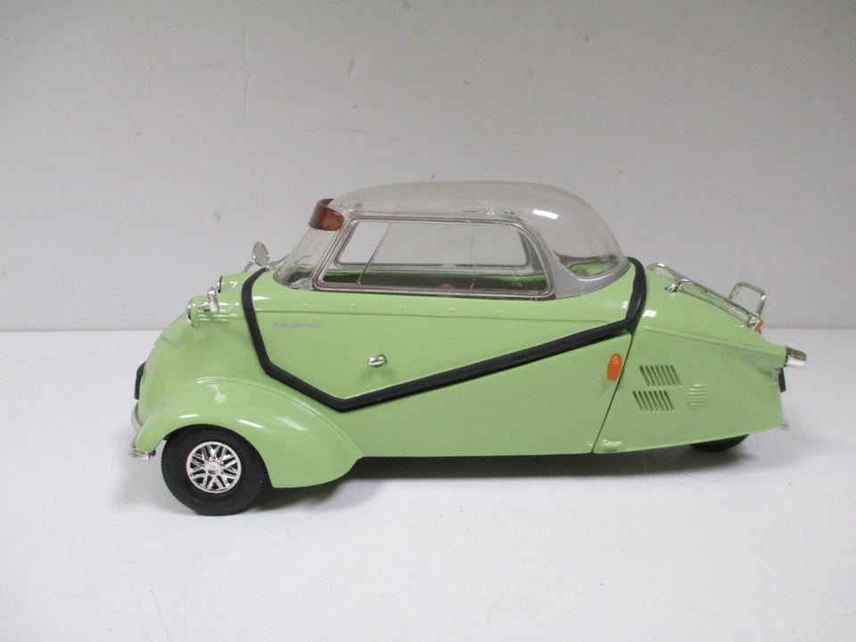MESSERSCHMITT KR 200 Vert Green Grun par REVELL 08917 au 1/18 - Photo 3/4