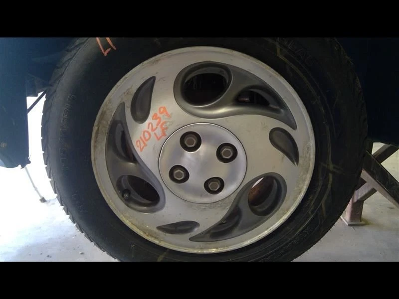 Wheel 15x6 Aluminum 9 Slot Fits 95-99 01 SATURN S SERIES 1165058 Foto 3 de 4