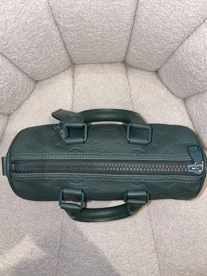 Louis Vuitton Keepall 25, photo 4 of 5