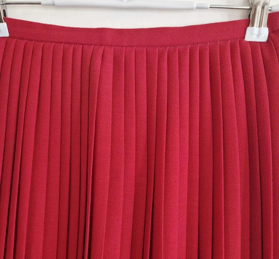Windsmoor Women's Pleated Skirt Size 10 Burgundy/Maroon - Image 3 of 4