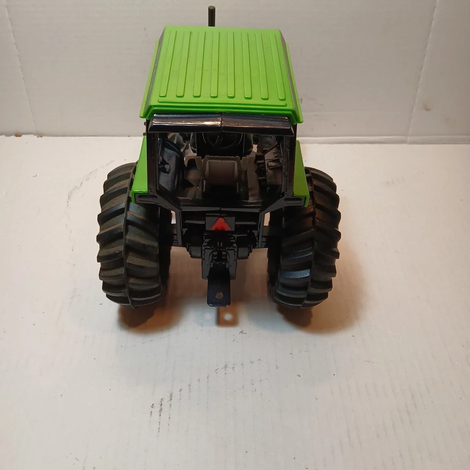 Tractor de juguete Deutz-Allis 9150 1/16 verde fundido a presión Foto 4 de 4