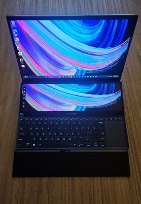 ASUS ZENBOOK PRO ART DUO 15 OLED UX582 - DUAL MONITOR LAPTOP - GREAT CONDITION!!
