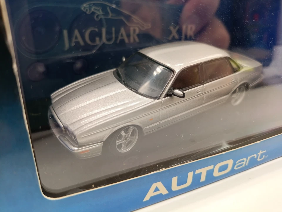 Jaguar XJR silver metallic 1/43 Autoart §§ - Immagine 2 di 4
