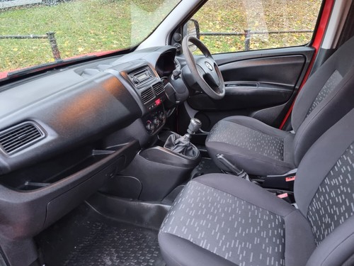 2013 Vauxhall Combo 2000 1.6 CDTI 16V 105ps H1 Van PANEL VAN Diesel Manual - Picture 7 of 16
