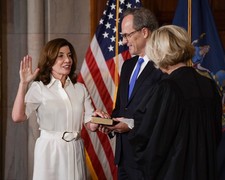 Kathy Hochul 57th governor of New York sworn in gov 8x10 Photo Picture Reprint