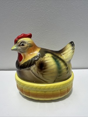 Vintage Mid-Century Japan Ceramic Hen On Nest Egg-Shaped Salt Pepper Shaker Set