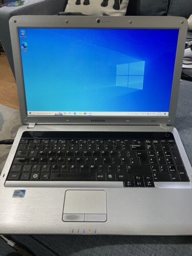 Samsung NP-R530 Laptop – Pentium Dual Core T4400 2,20 GHz, 4 GB RAM, 500 GB SSD