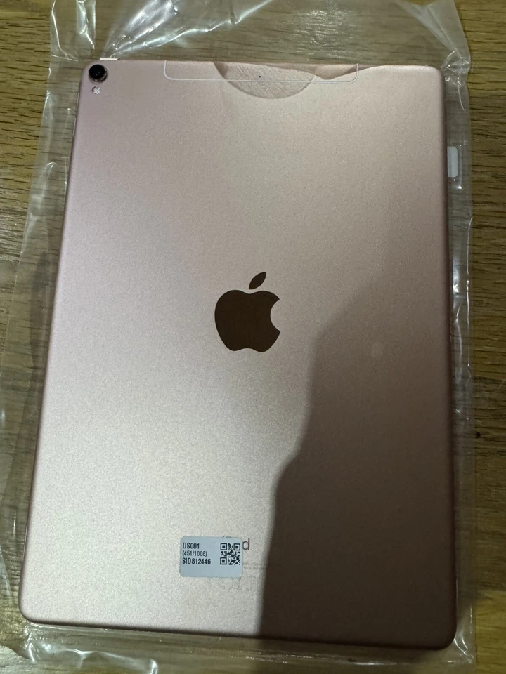 Apple iPad Pro 10.5 2017 64GB WiFi + 4G - Rose Gold - Image 2 of 2