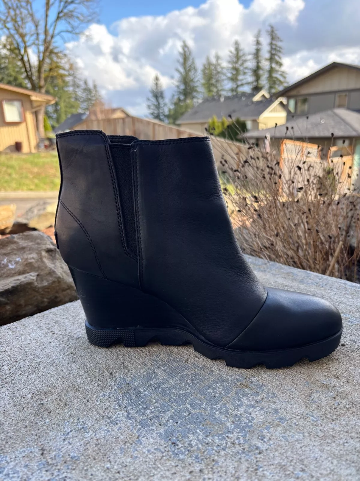 sorel uptown wedge zip up leather boots