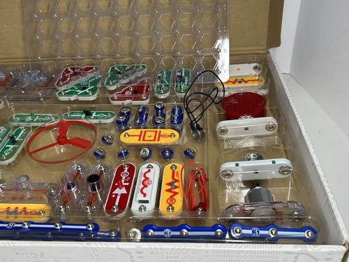 Snap Circuits Classic SC-300 Electronics Exploration Kit Elenco - Picture 4 of 23