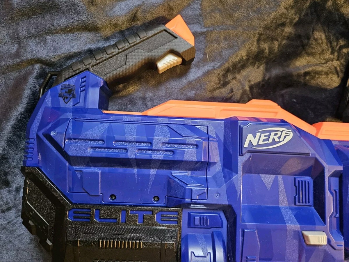 NERF N-Strike Elite Titan CS-50 Motorized 50 Dart Blaster/50 Round