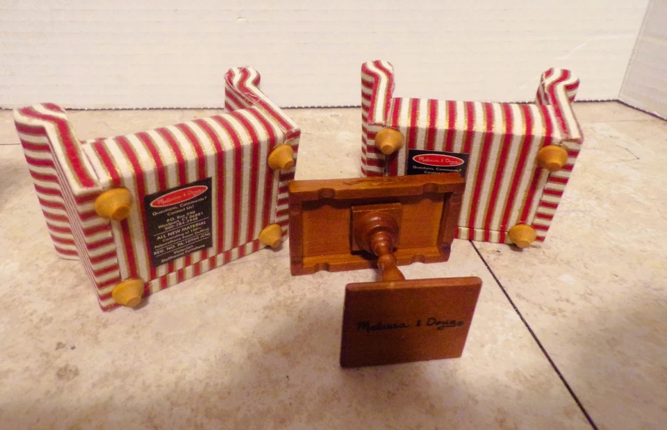 Melissa & Doug Casa de Muñecas Muebles Sala 8 Piezas Sofá Gabinete Mesa ++++ Foto 4 de 4