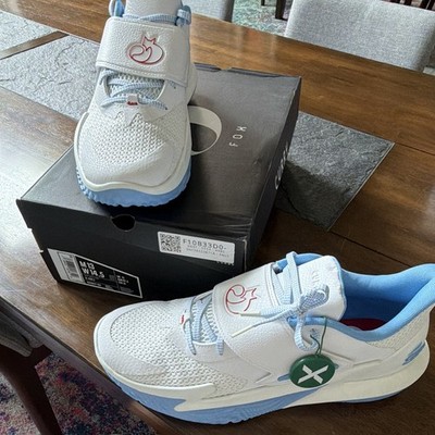 Under Armour Curry Fox 2 Men s Basketball Low Top Strap Sneakers White/Blue NIB