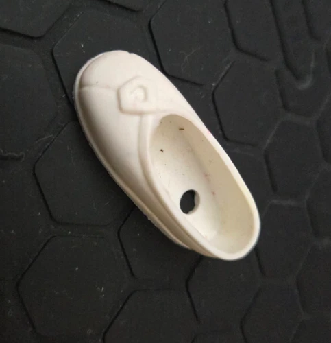 Vintage Kenner Star Wars PRINCESS LEIA 12”Doll ~ Original WHITE Single SHOE