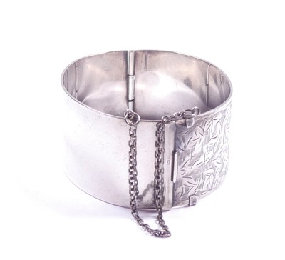 Antique 1934 Wide Bangle 925 Sterling Silver Leaf & Chased