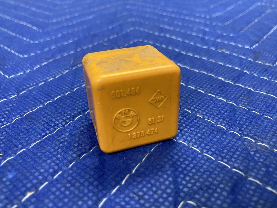1984-1991 BMW 318i 325i E30 Orange 4 Prong Relay Unit 1375474 OEM #2686M - Image 2 of 4