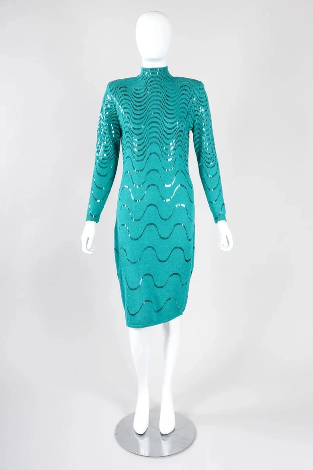 Vestido St. John Tejido Santana Lentejuelas Metálicas Ondas 6/8 Lentejuelas Turquesa Foto 2 de 4