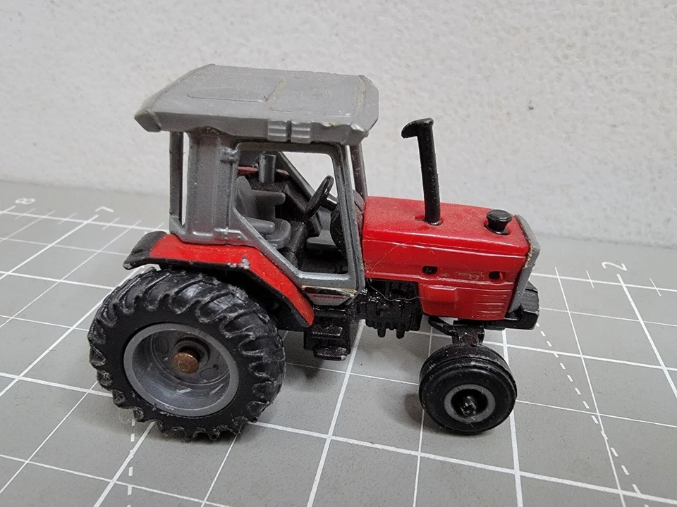 ERTL Tractor Red Die Cast Metal 1:64 Scale Ferguson Farming Equipment Model - Image 2 of 4