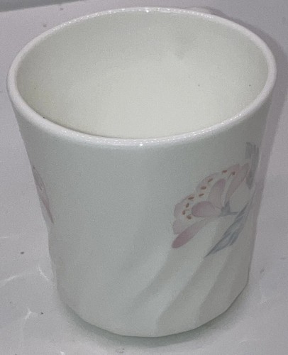 Corning Milk Glass Pastel Floral Pattern Tea Coffee Cup Mug White Swirl Set Of 4 - Picture 10 of 11