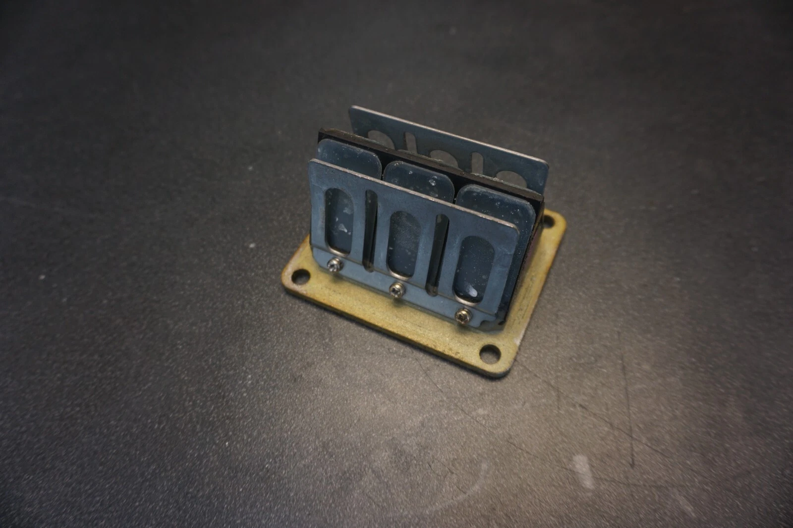 1998-2006 Yamaha OEM Intake Reed Valve SX Viper 8DF-13610-00-00 8DF-13610-01-00
