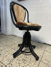 Thonet Schwarzer drehbarer österreichischer Jugendstilstuhl, 1890 Sessel Design