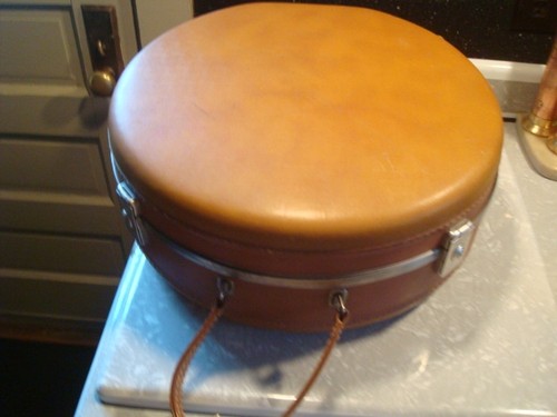 American Tourister  17 in. Round Hat Box Carry on Luggage Brown 1960's