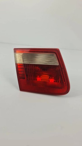 BMW 3 E46 2002 Hinten links Rückleuchte Heckleuchte innen 8368759 WES9297