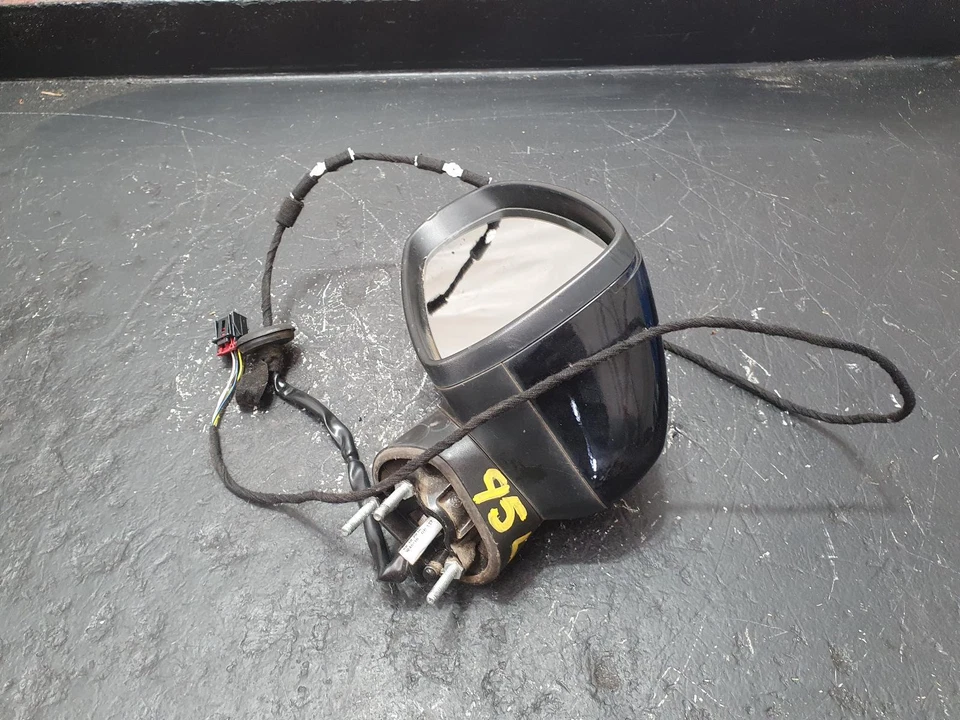 AUDI A1 LEFT DOOR MIRROR 8X, A1, NON POWER FOLDING TYPE, 12/10-10/18  - image 2 of 4