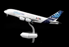 1:200 37CM SQ Wings AIRBUS A380 Passenger Airplane Diecast Plane Aircraft Model