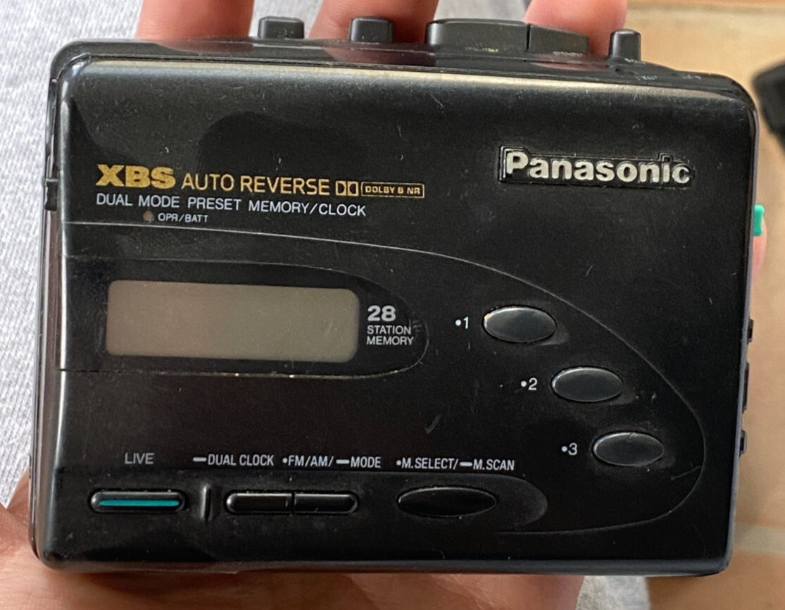 Panasonic Walkman RQ-V200 – Radio Cassette Auto-reverse, Fonctionne, Avec Casque, Argenté