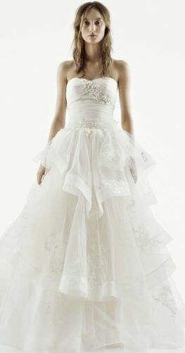 90s Vera Wang Gold Label Beige Taffeta Tulle Strapless 90s Vera Wang Gold Label Beige Taffeta Tulle Strapless