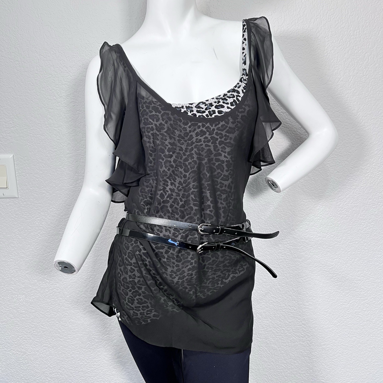 G by Guess Women M Black Ruffle Tunic Top Leopard Mesh Overlay Layered Belt Top