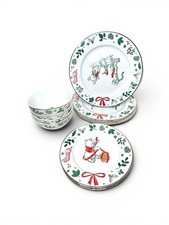 Disney Winnie the Pooh 12-piece Christmas Dinnerware Set