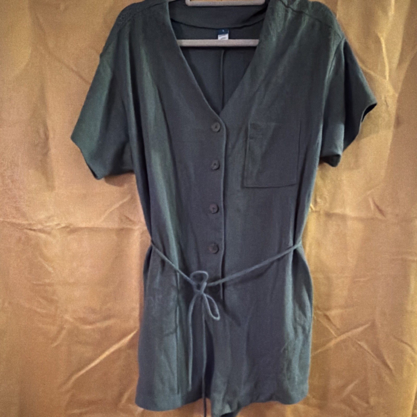 Old Navy Green Short Sleeve Women's Romper V-Neck Button Front Tie Waist L