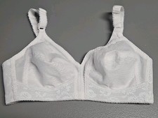 Playtex 20/27  Sensational Support 18 Hour 4-Way Support Lace Bra 34B