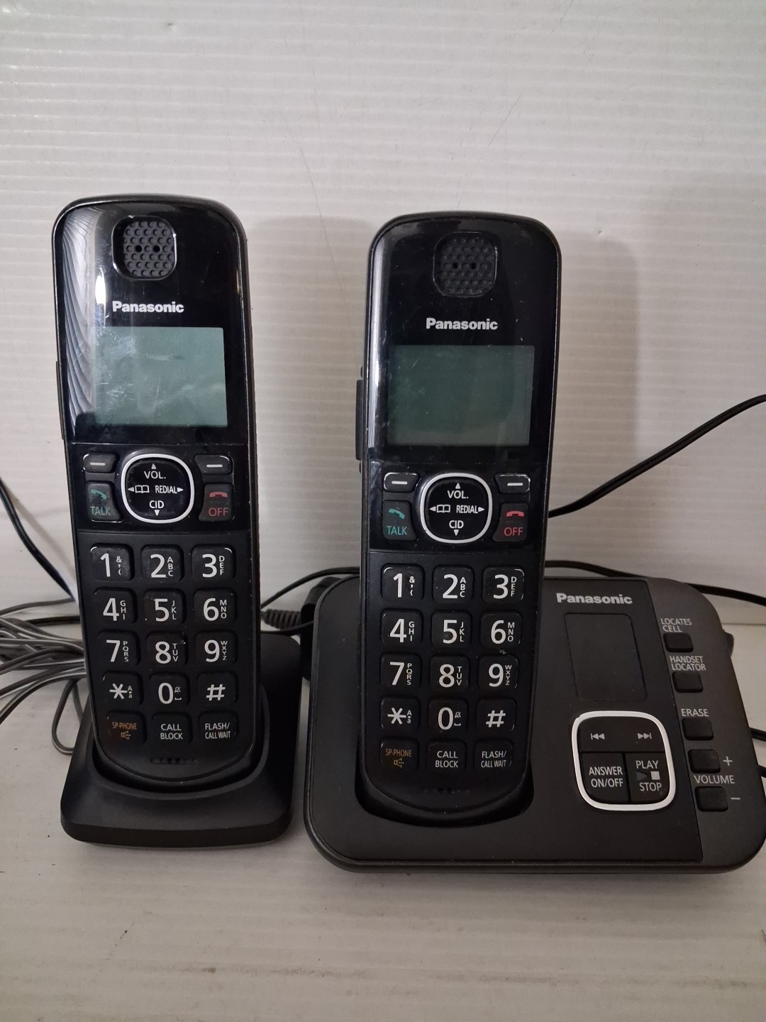 Panasonic KX-TGE630 Answering Machine Base Unit Phone 2 Handset w/AC ...
