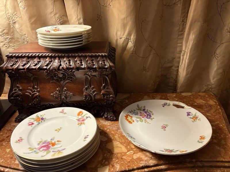 Antique KPM Berlin Germany Porcelain Plates 12 Pc Dessert Bread  1 Cake