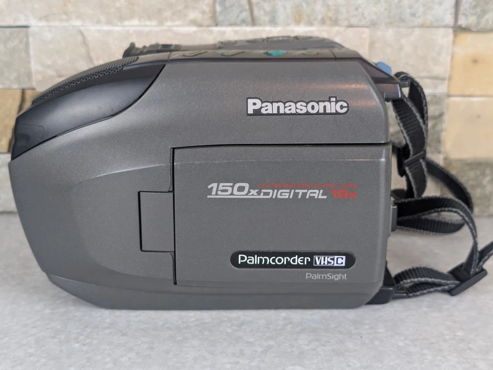 Panasonic Palmcorder VHSC Model PV-L450D-K RECORD PLAYBACK & TRANSFER TESTED - Image 2 of 4