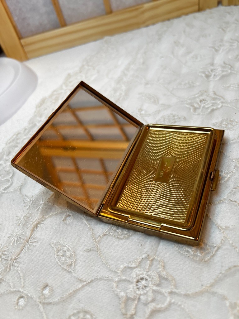 Vintage Majestic USA Compact Brass Mirrored Powder Compact Unused 3.25"X2.25"