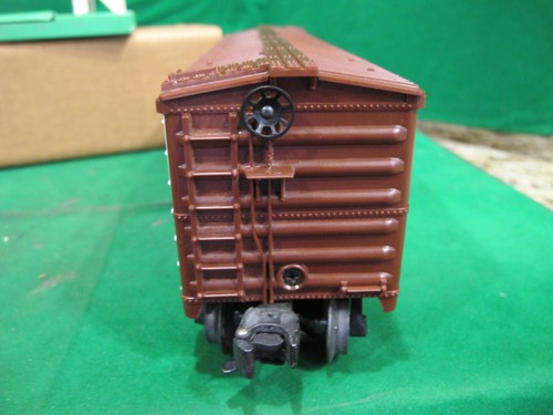 Lionel No. 3662 Postwar Automatic Refrigerated Milk Car w/platform & insert - 第 8/15 張圖片