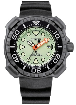 r*u様 CITIZEN Eco-Drive 腕時計 WR200m Citizen Eco-Drive Skyhawk Men's Chronograph WR-200 WR 200 Pilot