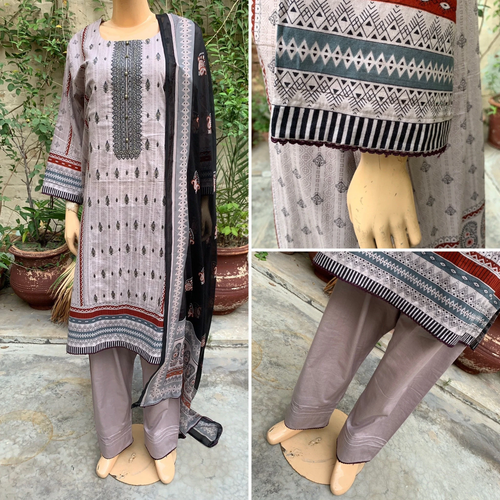 Pakistani Light Gray Printed Straight Shirt 3-PCS Lawn Suit , Threadwork ,XL