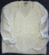 FOREVER 21 FUZZY SHAGGY EYELASH KNIT SWEATER Boho Cut-Out Neckline Detail MEDIUM