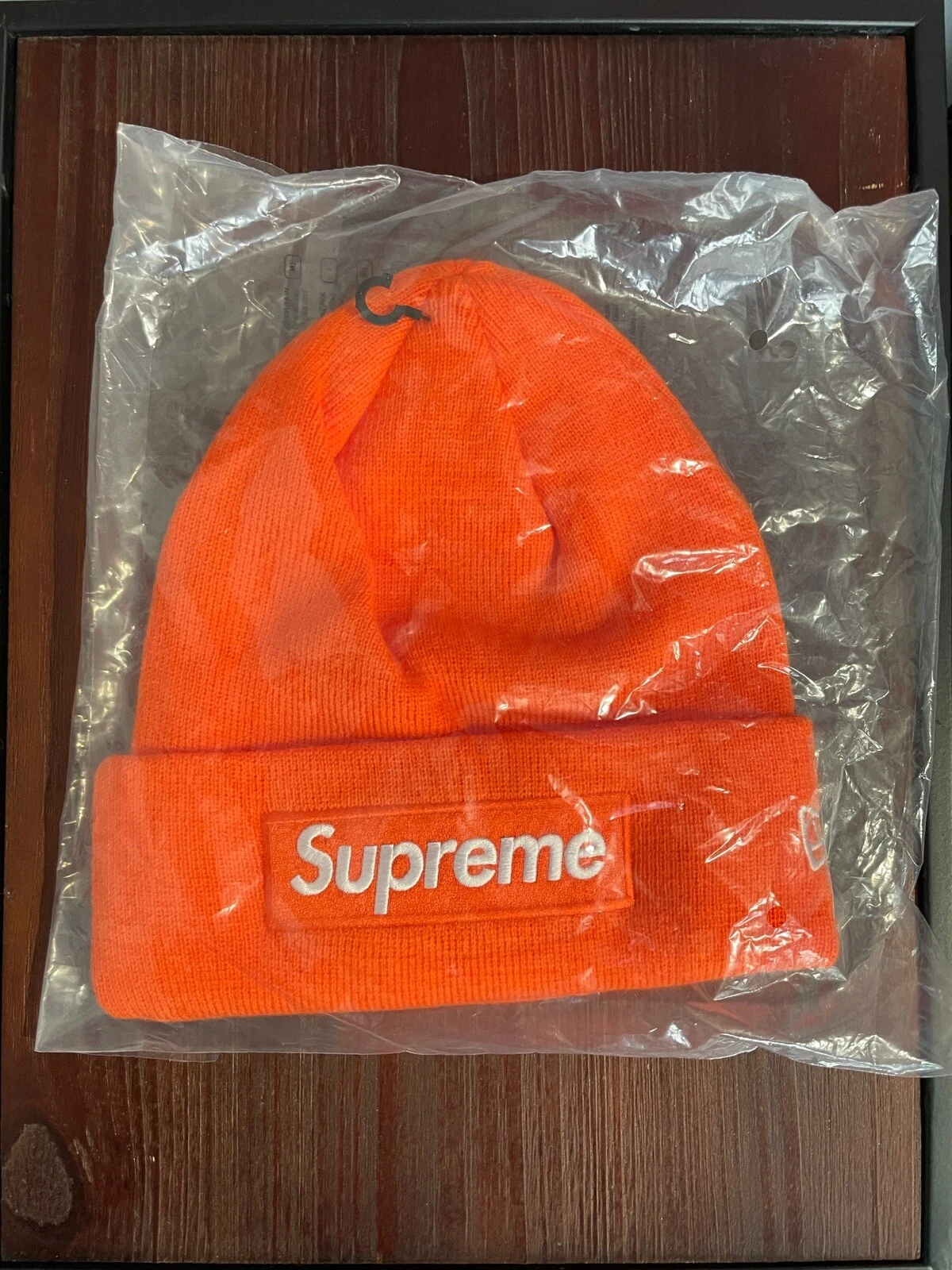 Bonnet Supreme New Era BOGO orange FW24 Supreme 2024 neuf