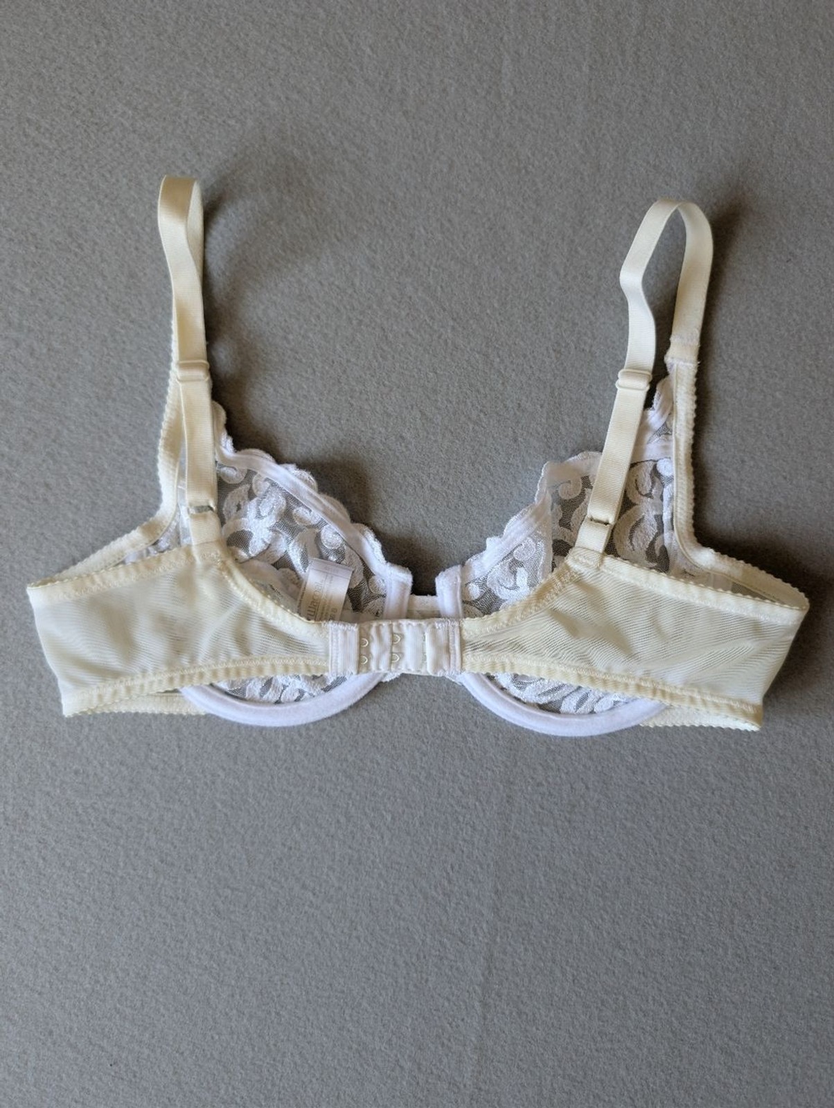 Vintage Wacoal Lace Arabesque Style 85199 Unlined Underwire Bra Ivory White 36B image 3