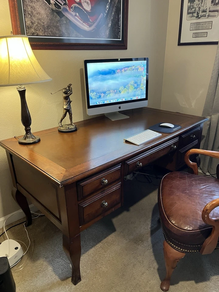 Thomasville Ernest Hemingway Collection – Desk, Chair, Lamp & Golf Statue Set - Image 3 of 3