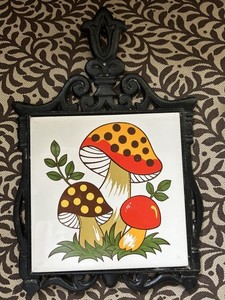 1978 Sears Roebuck Vintage Ceramic Tile Cast Iron Trivet Merry Mushroom Pattern