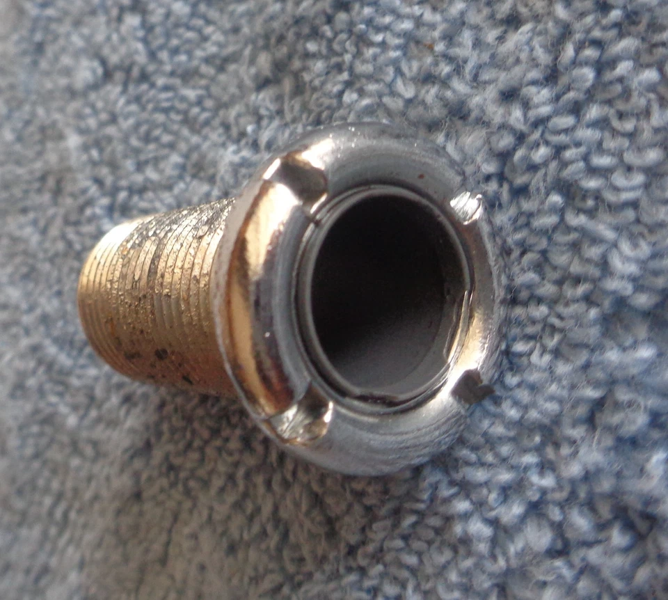 Original GM 77-92 Varios Modelos Radio Alimentación Antena Bisel Base Montaje Tuerca Foto 4 de 4